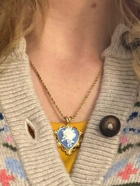 Wedgewood Blue Jasperware Heart Pendant Gold plate Edelweiss Rhinestone